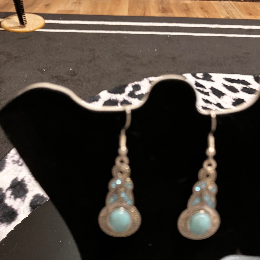 Turquoise earring